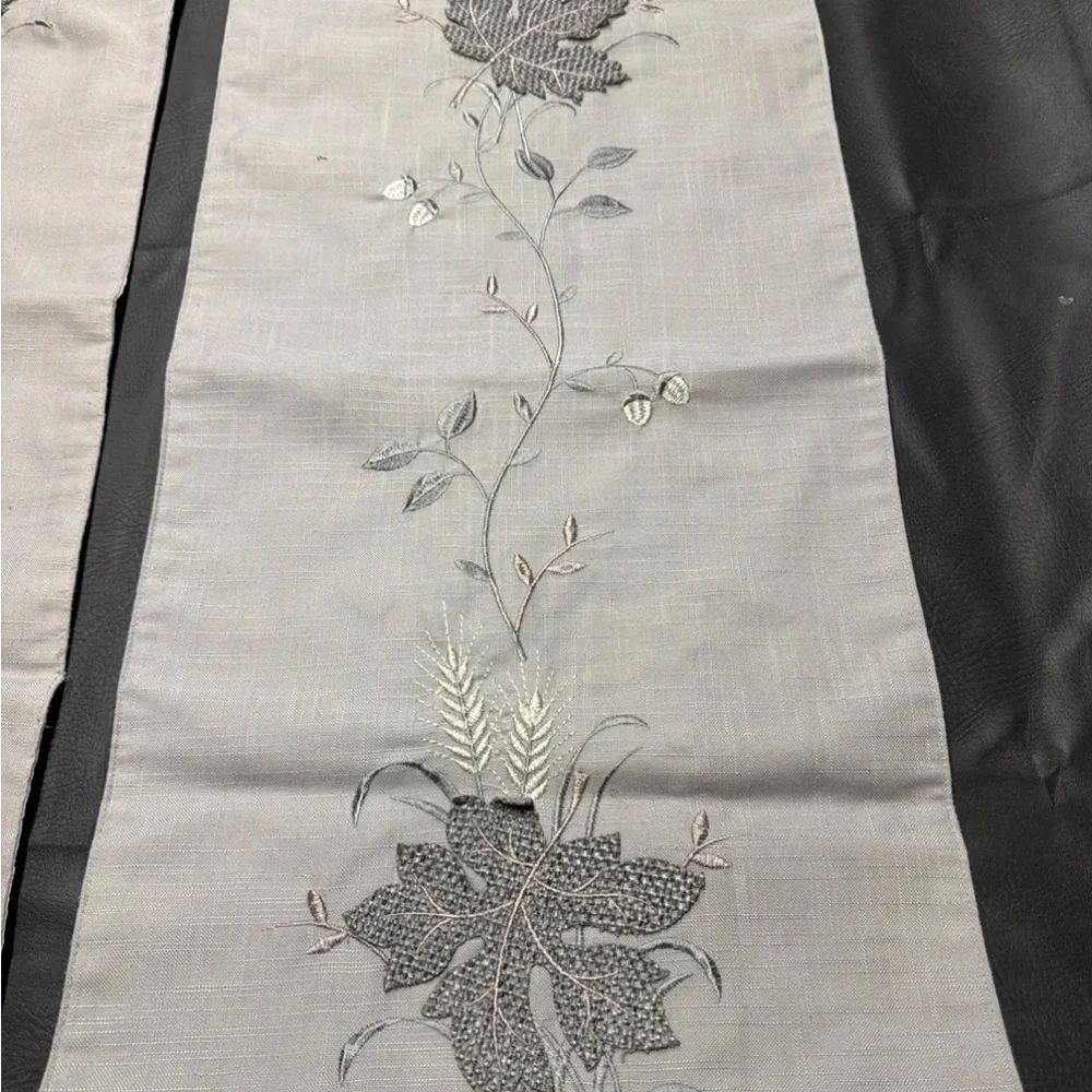 Embroidered Table Runners - Picture 3 of 3